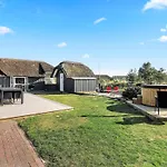 Ansine - 1-2km From The Sea By Interhome