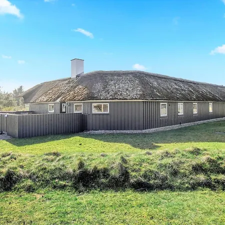 Ansine - 1-2km From The Sea By Interhome *