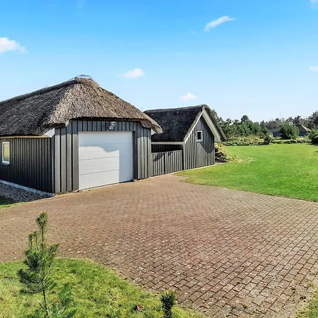 Ansine - 1-2km From The Sea By Interhome *