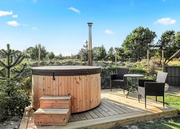 Ansine - 1-2km From The Sea By Interhome