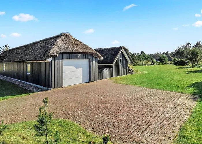 Ansine - 1-2km From The Sea By Interhome *